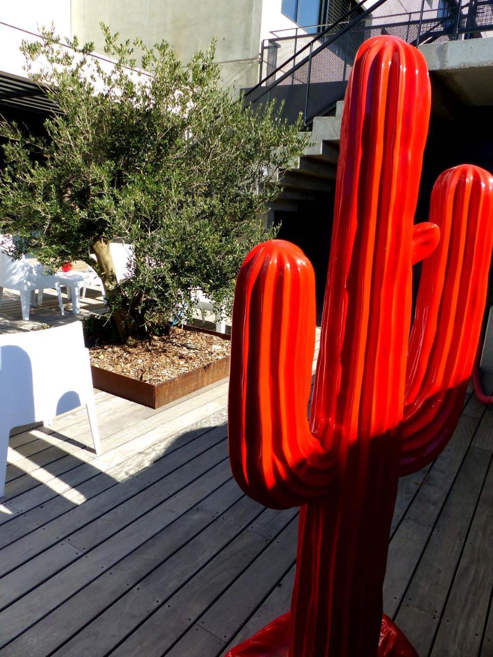 Le B Complexe Hotel Lozanne Exterior photo
